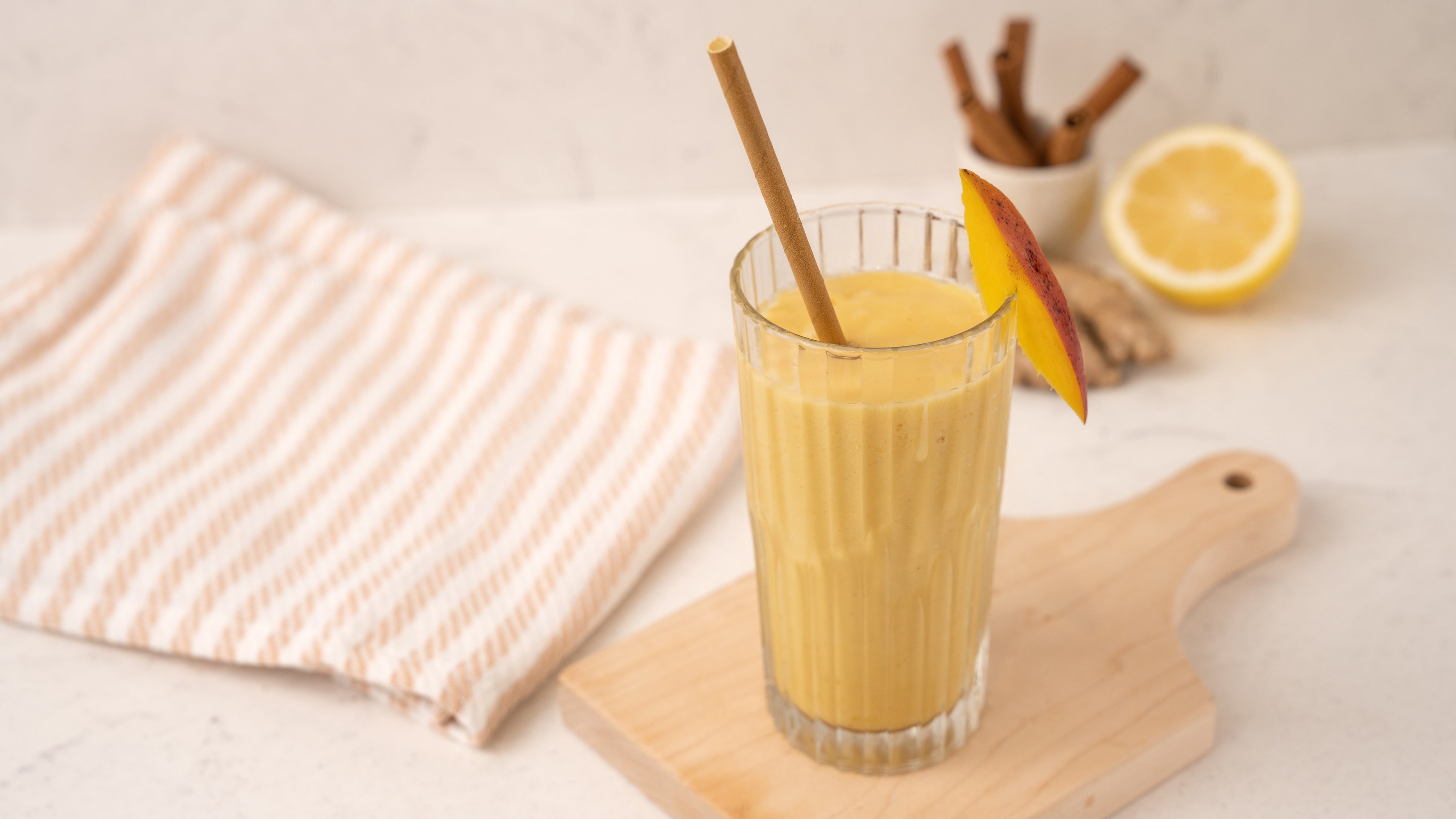 Spiced Mango Anti-Inflammatory Smoothie – NaomiW