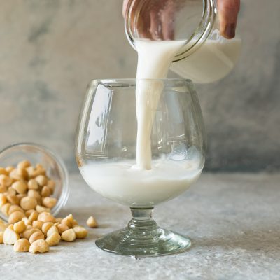 Polyphenol – Berry Macadamia Nut Milk Recipe