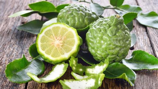 The Italian Fruit That Lowers Dangerous Cholesterol!