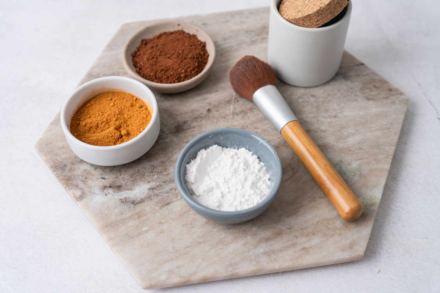 How to DIY dry shampoo