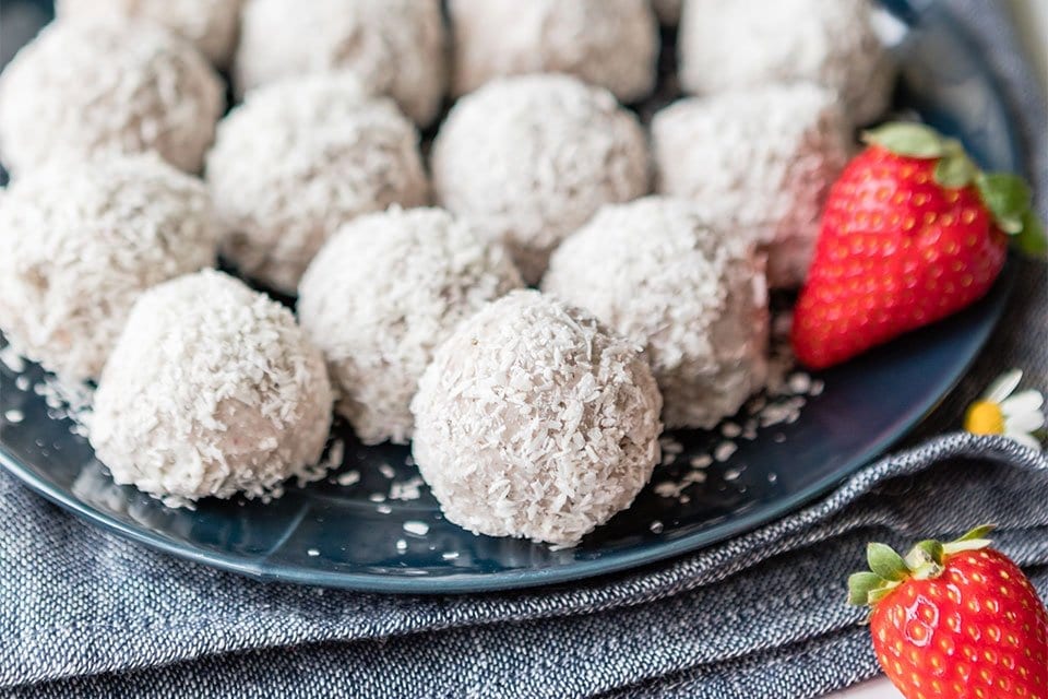 Creamy MCT: Strawberry Coconut Bites