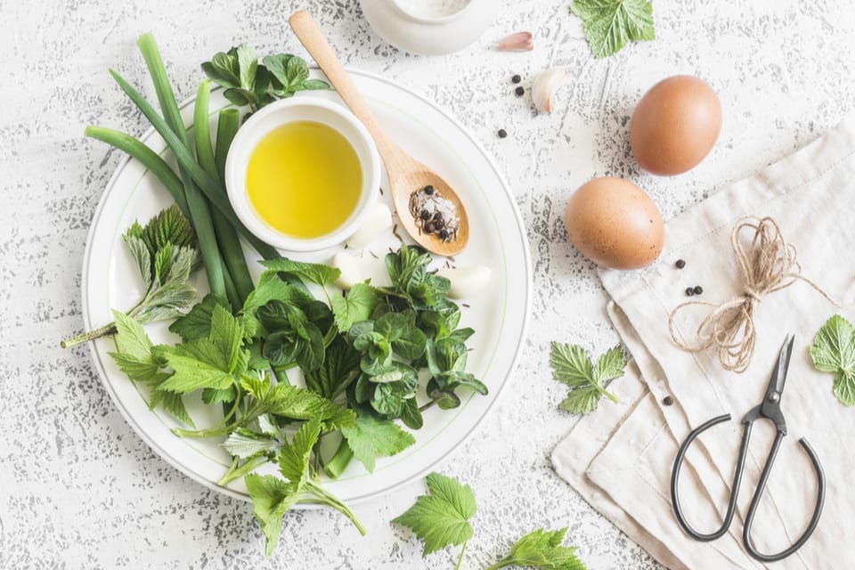 Lutein protects the eyes from UV rays