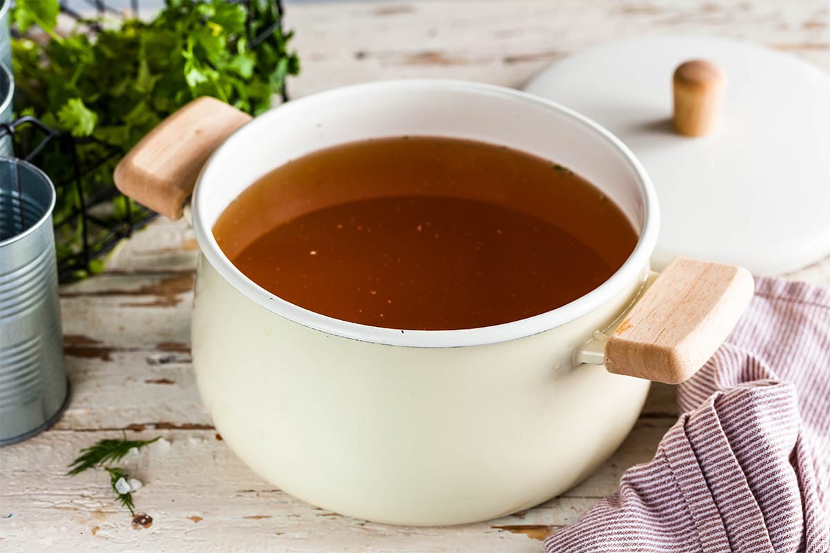 The Healing Benefits of Soups and Stews: bone broth