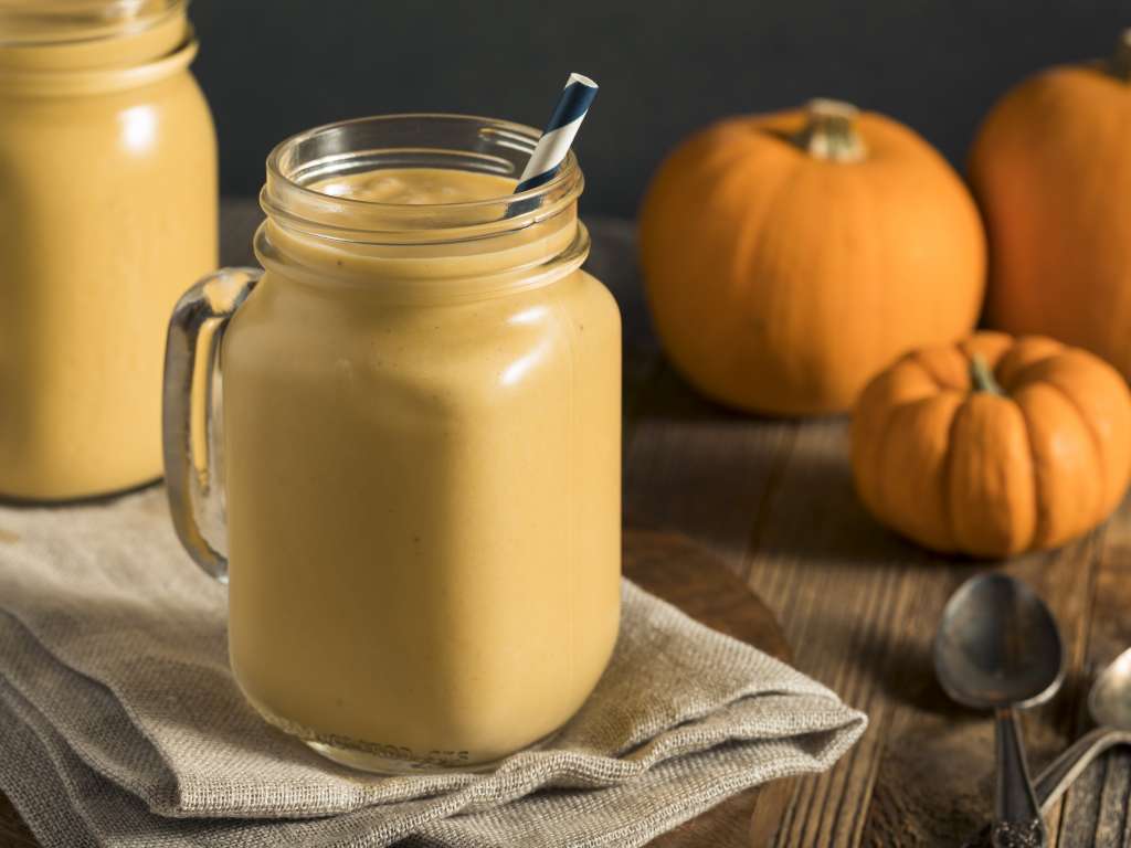 Good Fats: Collagen Pumpkin Spice Latte Smoothie